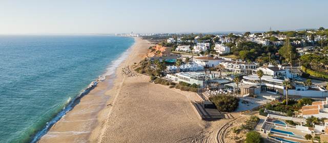 Vale do Lobo Beach Club | Five Star Dona Filipa Hotel Algarve